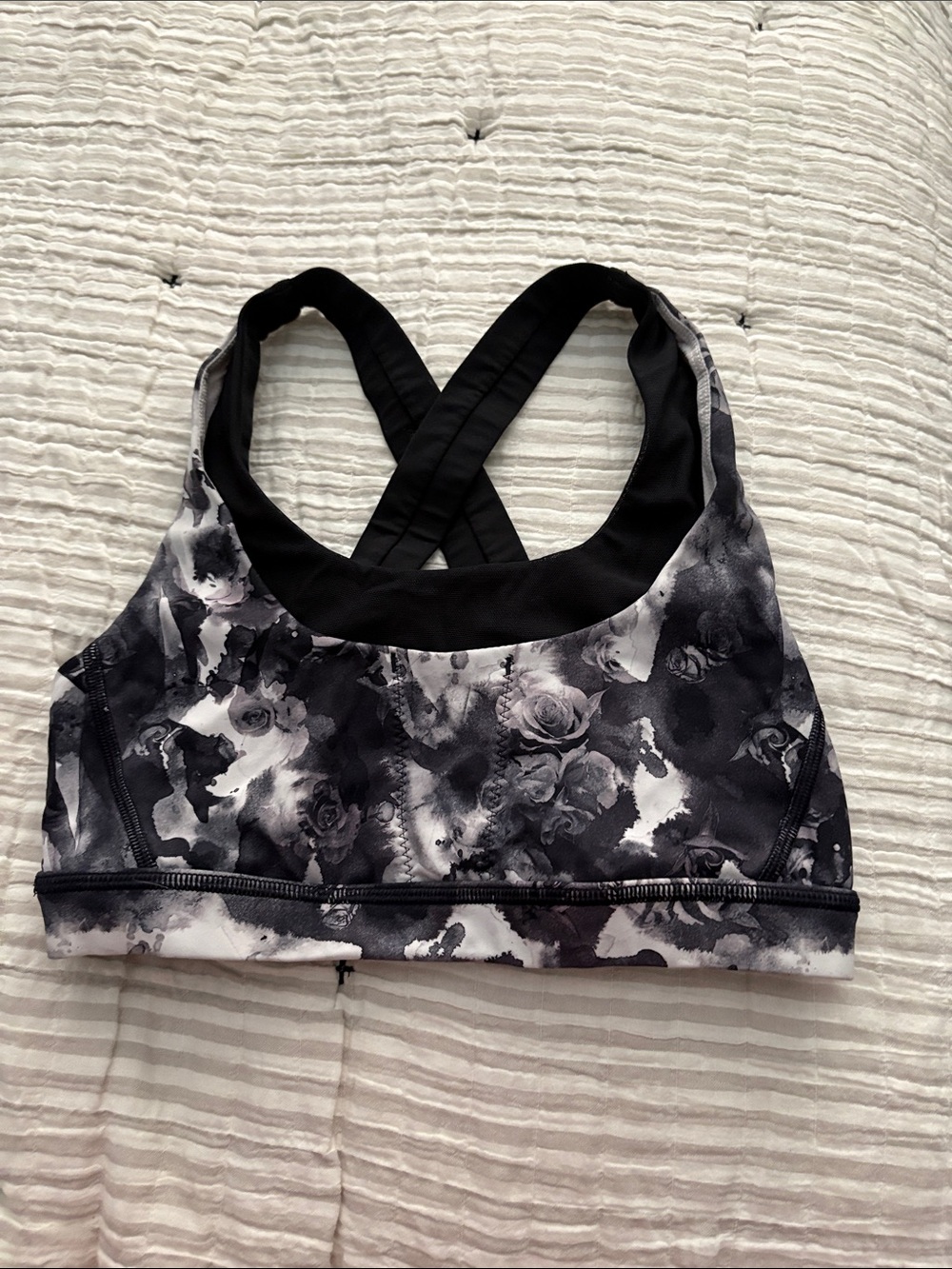 Lululemon Black & White Floral Sports Bra - Crossback Support